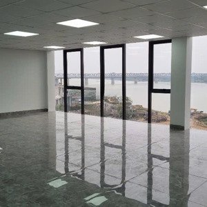 cho thuê tòa nhà văn phòng 7 tầng 200m2 / 1 sàn, 65 triệu, đông ngạc, hn đẹp, nhiều tiện ích