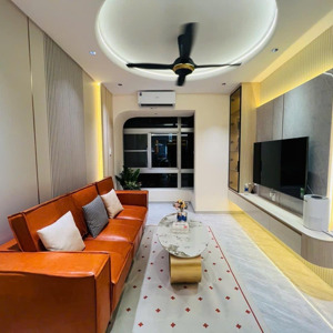cần bán nhanh căn hộ sky garden 2, pmh,q7 nhà đẹp nhất thị trường.lh: em hằng