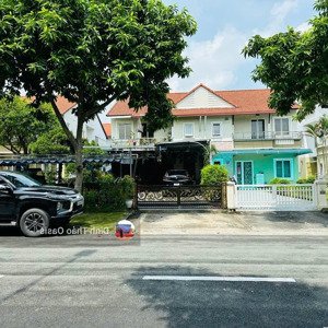 Chủ Chuyển Công Tác Cần Bán Villa 300m2 Siêu đẹp Trục Chính Gần Hồ Bơi The Oasis 2, Thuận An, Bd