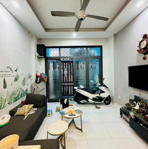 Bán nhà mới - đường Võ Thành Trang - 4 tầng - giá chỉ 5.9 tỷ TL