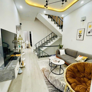 Bán Nhà 1t2l ôtô đậu Trong Nhà P.thắng Tam Tp.vt Giá 7,3 Tỷ Còn Tl. Bìa Hoàn Công đầy đủ