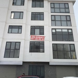 Cực đỉnh! Cho Thuê Nhà Mặt Phố Xuân La - Mặt Tiền Siêu đỉnh - 40mx5t - Giá 100tr Ctl