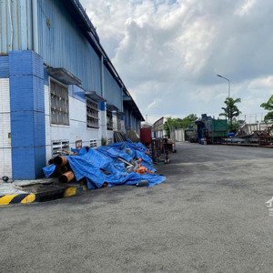 cho thuê xưởng mặt tiền đường võ văn vân, quận bình tân, tp.hcm. có đầy đủ phương tiện