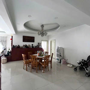 bán căn hộ cao cấp phú mỹ hưng gần sông, gần công viên, diện tích lớn 180m², 3pn, 3 wc