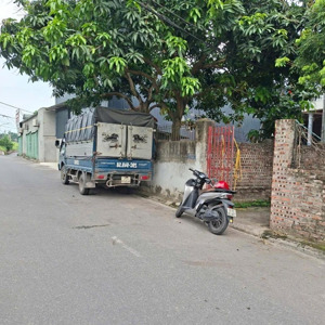 điểm 10 ko có nhưng bát khối- mảnh đất vuồng như bánh chưng- mt khủng - ô tô đỗ cửa- giá 5,55 tỷ