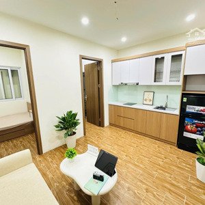 cho thuê 2 ngủ 1 khách mới tinh ngay nguyễn chí thanh. oto đỗ cửa, full đồ, máy giặt riêng