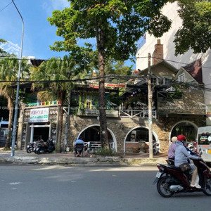 ngộp lãi-giảm 8 tỷ bán nhà mt phan đăng lưu phú nhuận- 11.5*19m- nhà 3 tầng - giá 34 tỷ