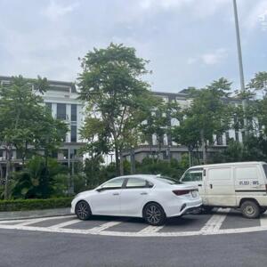 Chính Chủ A Trai Cần Bán Gấp Căn Liền Kề 176m2 Gardencity Thạch Bàn View Vườn Hoa Tuyệt đẹp