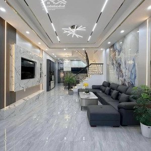 Mình Cần Bán Căn Nhà 2 Tầng đầy đủ Công Năng Nhà Xây Mới, Có Sân Xe Hơi 5m, Giá 2,5ty Thương Lượng