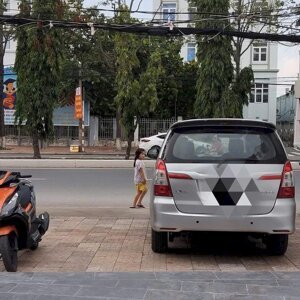 CHO THUÊ NHÀ MẶT TIỀN ĐƯỜNG NGUYỄN VĂN CỪ GẦN ĐHYD CẦN THƠ GIÁ 30 TRIỆU