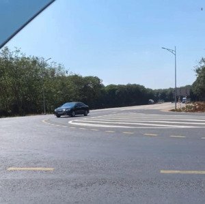Cần Bán Gấp Nền Nhựa 776m2 Có 300m2 Tc, đường Trục Chính Ra Cao Tốc Dầu Giây - Phan Thiết. Kdc