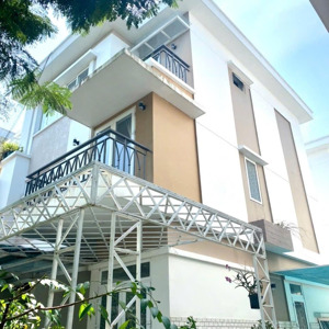 cần bán nhà phố lovera park - 7x15m - có 2m hông thoáng mát - 8 tỷ 500 triệu