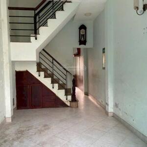 Cho Thuê Nhà Phan Văn Trị P11, BT, 3.2x11m,1 Trệt 2 Lầu, 3PN2WC 11tr