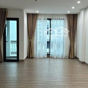 Cho Thuê 1 Tầng Của Toà Nhà để ở Hoặc Làm Văn Phòng, Mặt đường Lớn 24m