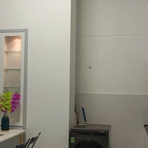 chdv mới, full nt ngay q4 cách q1 cây cầu chỉ 6.5 triệu/tháng
