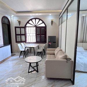 Cho Thuê Căn 2 Ngủ 1 Khách ở Yên Phụ,tây Hồ.có Ban Công,ô Tô đổ Cửa