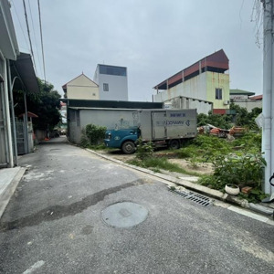 mảnh đất đẹp nở hậu đa tốn - ô tô tải vào đất, gần hồ điều hoà,trường,chợ, tiện ra vào tốc 5b,vin1