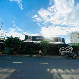 bán nhà ngay mặt tiền xa lộ hà nội - ngã tư thủ đức - dt 28x54m - cn 1440m - 2 tầng - giá 125 tỷ