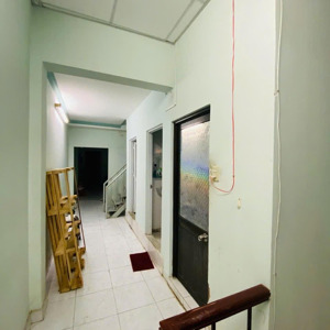 nhà hxh 2tầng ngang 4m 140m2 11pn shr hoàn công đủ giá 16tỷ lh mr toan