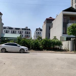 Bán đất Mặt Phố Nguyễn Khiêm Ích Gần Ngay Quận ủy Gia Lâm, Gần Hồ điều Hòa, Kinh Doanh Cực Tốt