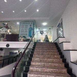 vip- phố trần quốc toản- tòa văn phòng vip quận hoàn kiếm 240m2*11 tầng