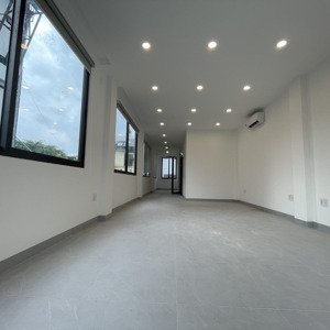 Cho Thuê Nhà Nguyên Căn 4 Tầng Mới Xây Làm Showrom, Văn Phòng. 