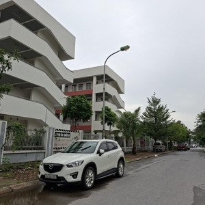 đất 31ha trâu quỳ,vỉa hè,3 ô tô tránh, ngay chợ,trường,trung tâm quận ủy, gần công viên hồ điều hoà