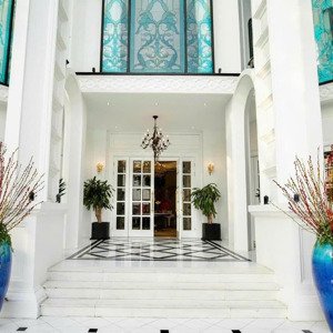 Cho Thuê Biệt Thự 1800m2 Mặt Sông Sài Gòn đường Nguyễn Văn Hưởng, Phường Thảo điền, Quận 2.