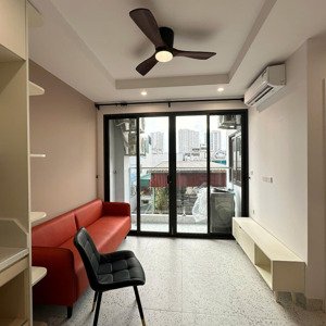 Căn Chung Cư 2 Ngủ Cao Cấp Ngay Sát Ngã Tư Sở Gần Bách - Kinh - Xây