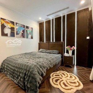 Tôi Sang định Cư Nước Ngoài Bán Gấp Ch Tại Golden Palm 145m2, 3 Ngủ Full đồ, Tầng đẹp View Thoáng