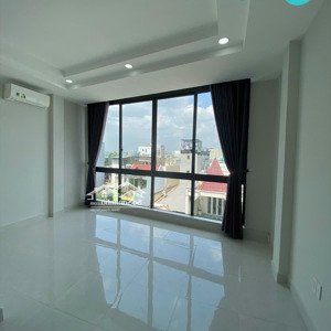 Phòng Siêu Rộng Hơn 40m2 Cửa Sổ Trời To, Thoáng ánh Sáng Ngay Trần Bá Giao