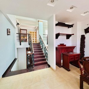 Tân Phú - Nhà Thiết Kế Lệch Tầng Rất đẹp - 5 Tầng - 72m2 (5x14m) - Giá 12 Tỷ Tl