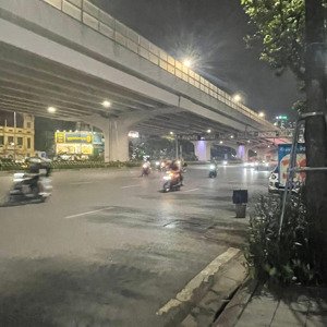 Căn Ccmn- Phố Phạm Văn đồng - 9 Phòng Kk - Dòng Tiền ổn định