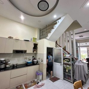 nhà lý phục man đẹp miên man quận 7, hàng xóm tri thức, 4.1x10.9m, 3 tầng, 3 tỷ 680