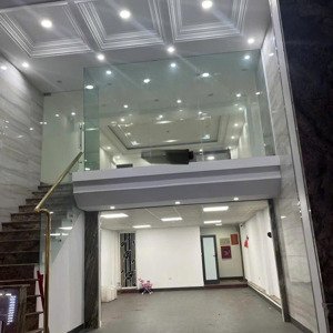 cho thuê nhà mặt phố lạc trung, dt 70m2x3 tầng, mt 5.3m, giá 35tr, lh 