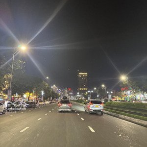 Cho Thuê Lô đất 2 Mặt Tiền Phạm Văn đồng . Khu Du Lịch