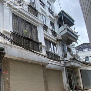 hiếm- nhà đẹp tt tổ 10 yên nghĩa - sát hồ điều hoà - 15m ô tô tránh - ngõ trước nhà 3m chỉ 4.8 tỷ