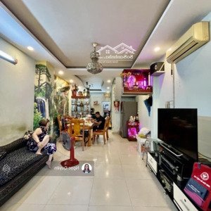 Trung Tâm Quận 8, đối Diện Cổng Chợ Phạm Thế Hiển, Nhà 2 Tầng Còn Mới, Cứng Cáp, Chủ Xây Cất ở Hơn