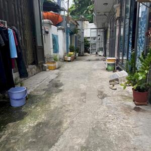 Nhà sổ hồng riêng 1 lầu đường trương thị hoa ngay siêu thị metro q12