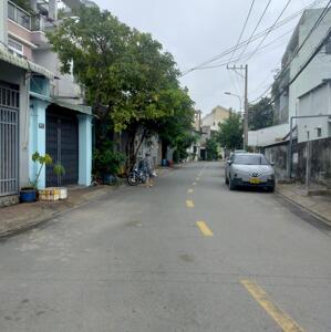Hot bán căn nhà 106m2 mặt tiền sát đại lộ 3 phước bình quận 9-khu dân cư văn minh-tiện ích bao chùm-chỉ 6.3 tỷ tl