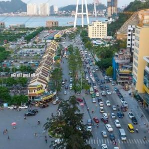 Chính chủ ở xa, bán căn nhà 3,5 tầng 47m2 mặt đường Vườn Đào, Trung tâm du lịch Bãi Cháy, Hạ Long.