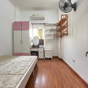 Cho thuê nhà Phố Giáp Nhị, 4 tầng x 40m2, 5 ngủ, 11 Triệu, ở hộ gia đình