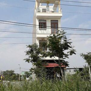Nhà đường 1 long trường DT 70m, 4 tầng giá tốt