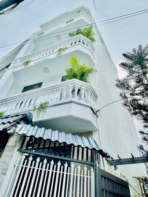 nhà hẻm xe hơi__________ quang trung phường 10_________diện tích: 5x15m___3 lầu__4pn__3wc=14 triệu