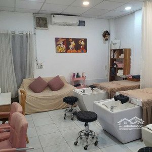 sang nhượng tiệm nail, gội đầu, spa quận 4