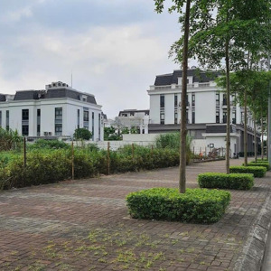 bán biệt thự cao cấp arden park hanoi garden city 144m2 - sân vườn nội thất xịn 26 tỷ