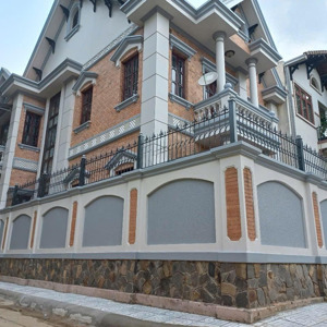 cho thuê nguyên căn biệt thu hoàng dư khương q10 dt 10mx15m gồm 3 tầng nhà mới giá 55tr tl