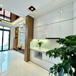 bán nhà phố bạch đằng -hoàn kiếm -10 m-ra phố -45 m2-5 tầng-mặt tiền 4 m