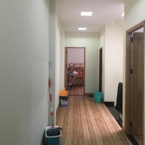 nhà ngang 5 dài 20m 2 tầng 3 phòng ngủ đường 8m giá bán 7tỷ2 có thương lượng
