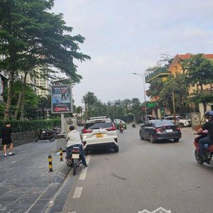 mặt phố xuân diệu - view hồ tây. kinh doanh - vỉa hè rộng. dt 128m2, mặt tiền 7.6m2. giá 72 tỷ